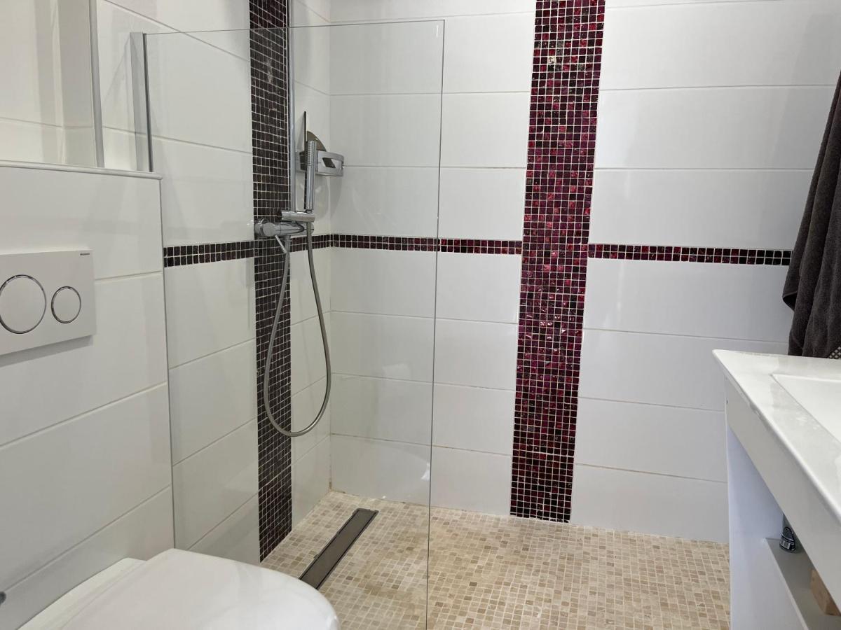 Apartament Aux 3 Domaines T2 Avec Terrasse Hyères Zewnętrze zdjęcie